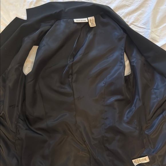 DKNY Lined Black Sleeveless Blazer Vest. Large. Pre-owned. - Picture 5 of 9